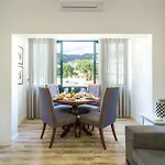 Enjoy The City Center At Fully Equipped 2 Bedroom 5 Min Walk To Beach & Market